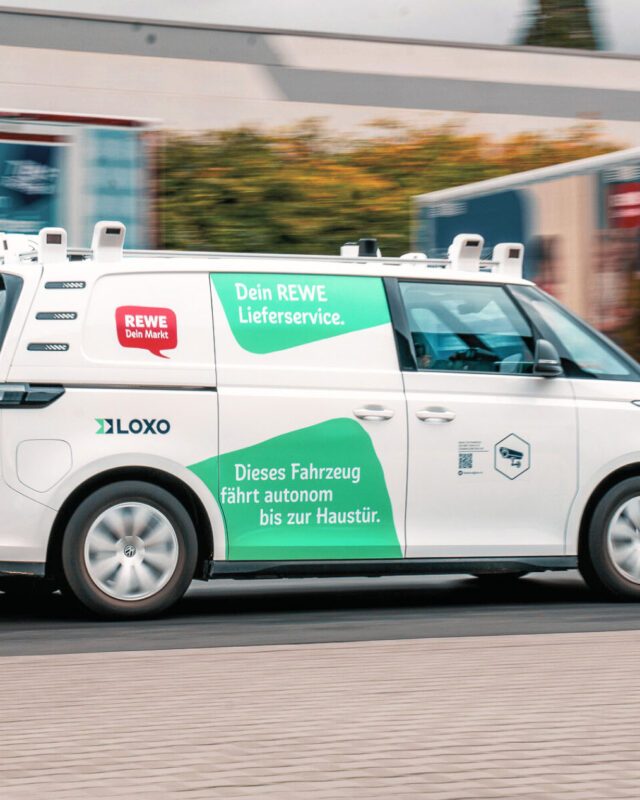 Rewe Dynamic Hub vehicle
