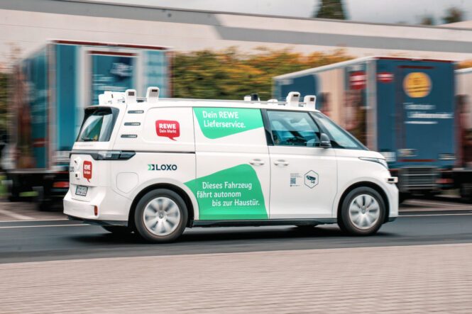 REWE Dynamic Hub vehicle